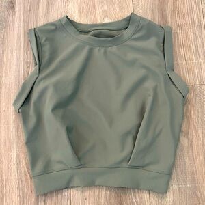 Small Halara Flow Cropped Yoga Tank Top